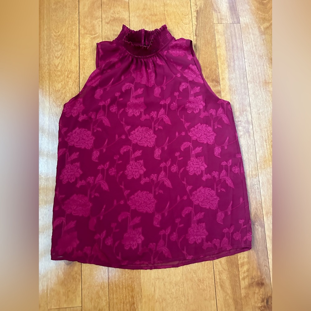 Beautiful Loft sleeveless top